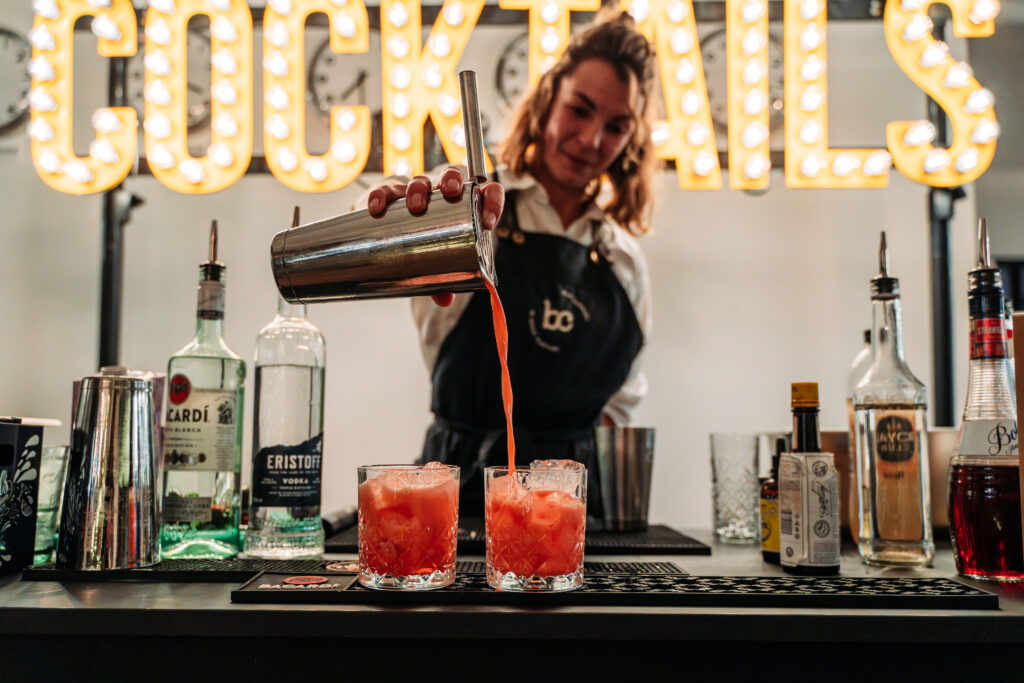 Bar Company